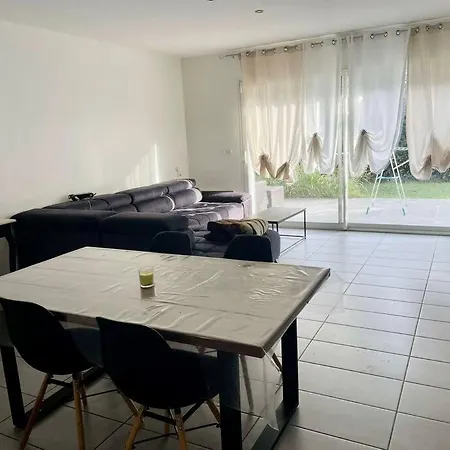 Maison 3 Ch, Climatisee, Jardin